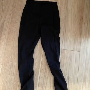 black lululemon leggings